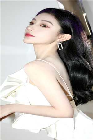 离婚后，我成了绝世医圣全文