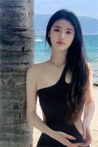 畅读全文穿越后，资本闺女在乡下捡了一条龙脉