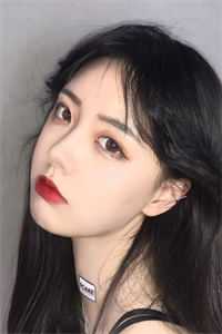精品全集末世前疯狂捞物资，女神们都看我脸色过活