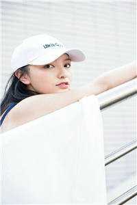 精品小说八零军婚：高冷同志成了黏人精