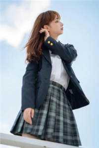全章节她靠吃播征服星际