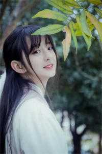 精品推介女帝娘亲追杀，我成魔王你哭什么