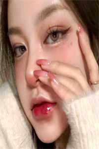 时苒司墨珩的小说纯欲金丝雀一撩，霸总魂儿都在飘
