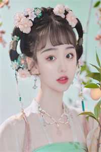 与君相离别，不知几经年小说