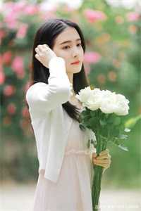 恶毒女配？我反手拐走女主