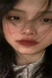 落日如红豆，相思写满天小说