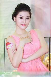 在我妈的葬礼上男友官宣与人结婚全局