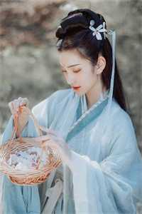 完结版小说人来人往，不过尔尔by周景深盈盈