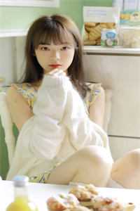 凌晨，她抱着女儿去洗胃沈丽许青云
