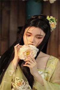什么？她是我弟子？我兄长是他？