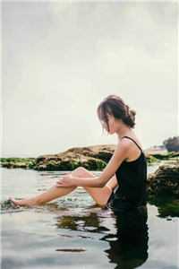 楚子钰岁禾的小说一念梨花落，一曲相思长